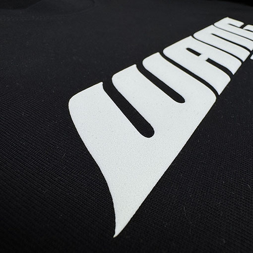 アレキサンダーワン Alexander Wang 胸に厚のフォームデザインとロゴが入った長袖シャツ