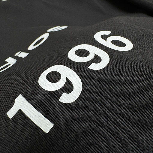 アクネストゥディオズ Acne Studios デジタルレーザーマーキング文字ロゴ長袖シャツ