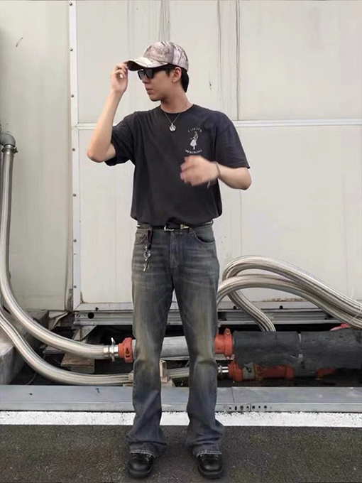 バレンシアガコピー Balenciaga Bootcut ベーシックなブラックのフレアストレートレッグジーンズ