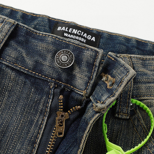 バレンシアガコピー Balenciaga Bootcut ベーシックなブラックのフレアストレートレッグジーンズ