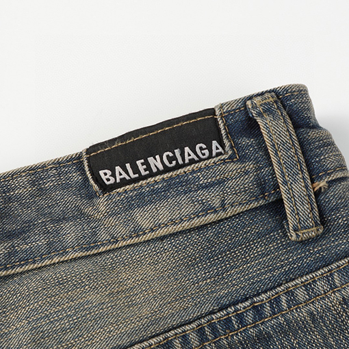 バレンシアガコピー Balenciaga Bootcut ベーシックなブラックのフレアストレートレッグジーンズ