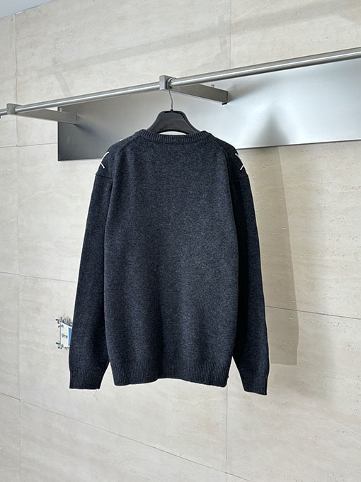 ルイヴィトン ダイヤモンド柄のハンドビーズニットクルーネックカーディガン