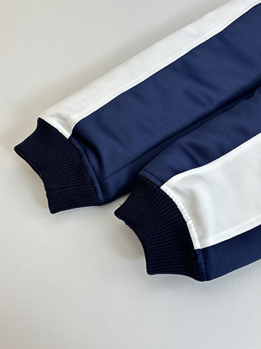 ルイヴィトンスーパーコピー 刺繍入り中綿ジャケットベースボールジャケット