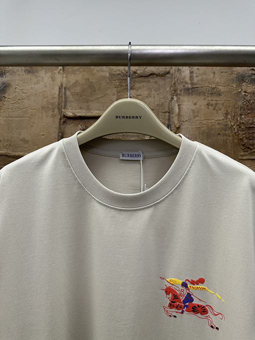 バーバリーコピー 馬術ロゴプリント半袖Tシャツ