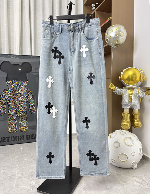 クロムハーツコピー レザーラベルのストレートレッグジーンズ