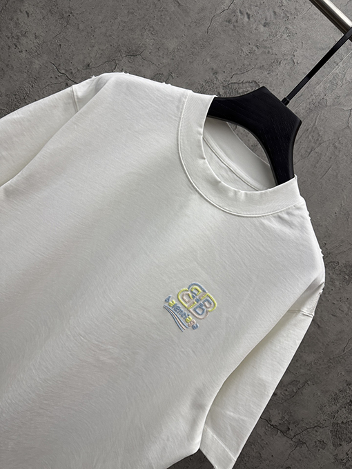 バレンシアガコピー Balenciaga 新モデルの中空カラーブロック刺繍半袖Tシャツ