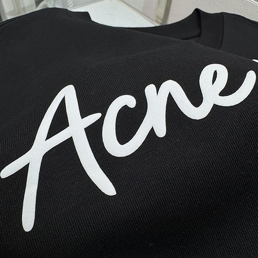 アクネストゥディオズコピー Acne Studios クラシックレターフォームプリント半袖Tシャツ