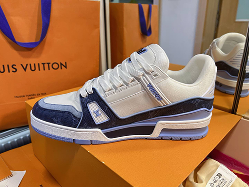 ルイヴィトン LV Trainer Sneaker レトロなバスケットボールシューズシルエットのスニーカー