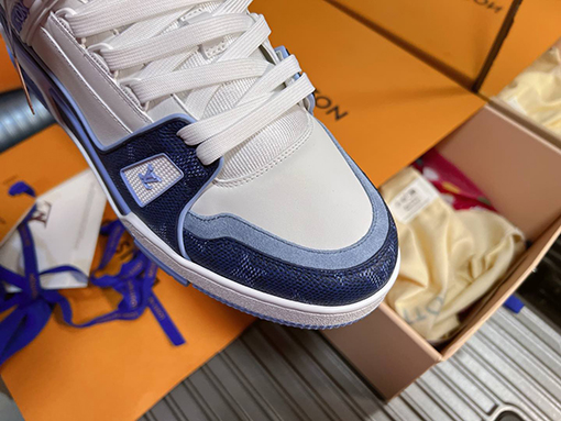 ルイヴィトン LV Trainer Sneaker レトロなバスケットボールシューズシルエットのスニーカー
