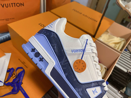 ルイヴィトン LV Trainer Sneaker レトロなバスケットボールシューズシルエットのスニーカー