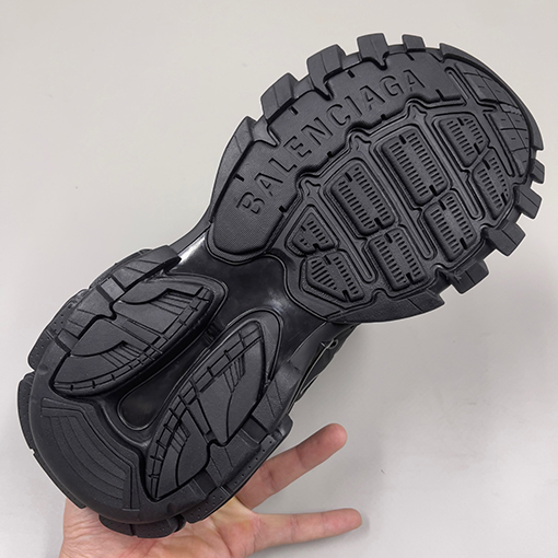 バレンシアガスーパーコピー Balenciaga Track Sneaker スタッズシリーズ カップルスニーカー