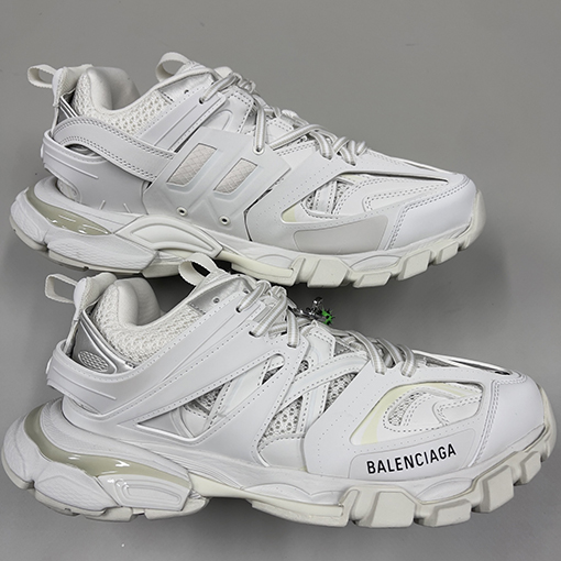 バレンシアガスーパーコピー Balenciaga Track Sneaker スタッズシリーズ カップルスニーカー