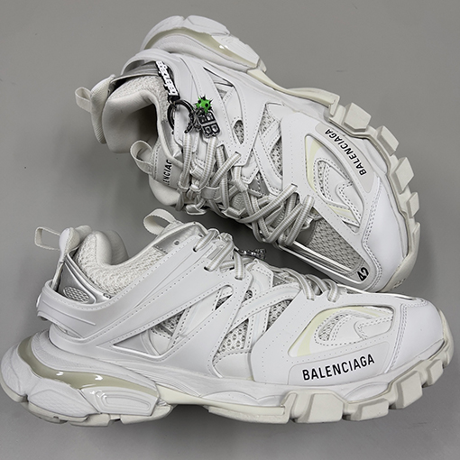バレンシアガスーパーコピー Balenciaga Track Sneaker スタッズシリーズ カップルスニーカー