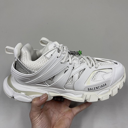 バレンシアガスーパーコピー Balenciaga Track Sneaker スタッズシリーズ カップルスニーカー