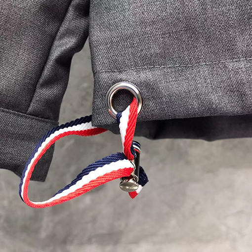 トムブラウン ホワイトの4ストライプダブルジップジャケット