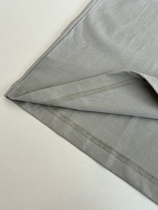 バレンシアガ Balenciaga FOOTBALL マンチェスターユナイテッドとの共同ブランドVネック長袖シャツ