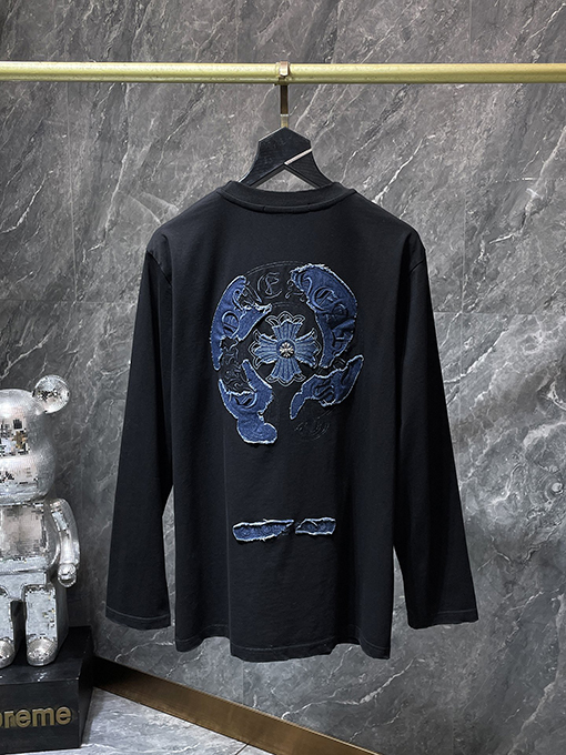 クロムハーツ 大きな馬蹄形のパッチが付いた、洗いざらしの長袖シャツ