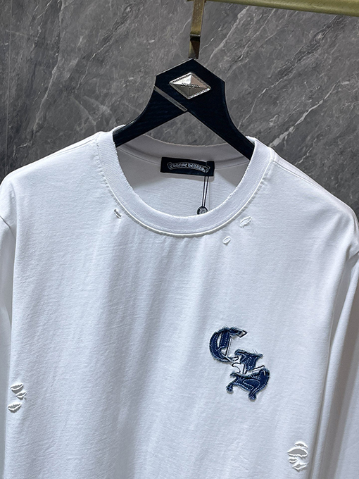 クロムハーツ 大きな馬蹄形のパッチが付いた、洗いざらしの長袖シャツ