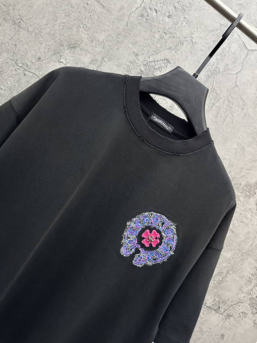 クロムハーツコピー アメリカンスタイルのウォッシュカラーブロックアップリケ刺繍半袖Tシャツ