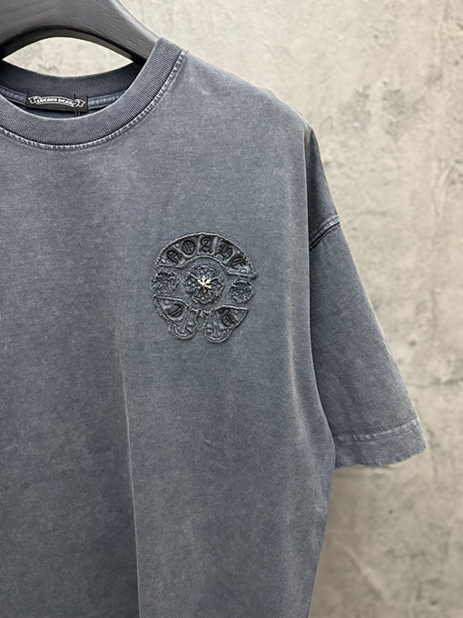 クロムハーツ クラシックなアメリカンスタイルのウォッシュアップリケ刺繍半袖Tシャツ