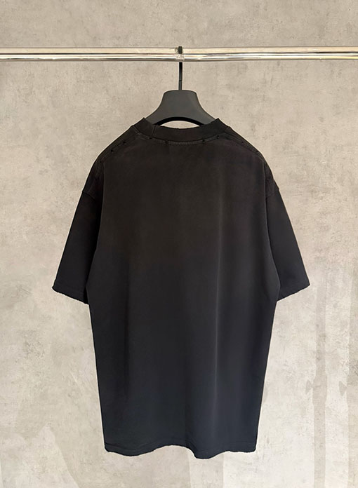 バレンシアガ 前面パネルと背面パネル刺繍半袖Tシャツ