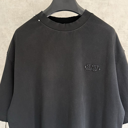 ルイヴィトンスーパーコピー 新作アップリケ刺繍半袖Tシャツ