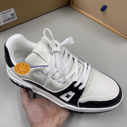 ルイヴィトンコピー Trainer Sneaker 新モデルカップルスニーカー