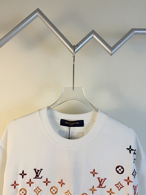 ルイヴィトンスーパーコピー 新しいランウェイ半袖Tシャツ