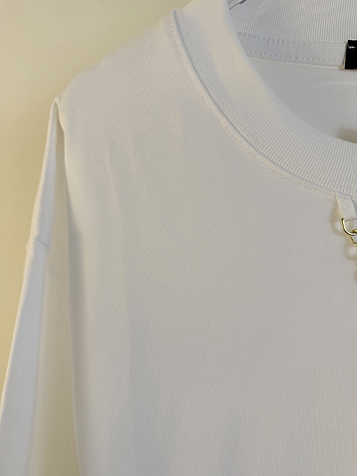 ルイヴィトン 胸元にデニムパッチロゴが入った半袖Tシャツ