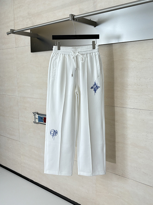 ルイヴィトンコピー 四つ葉のクローバーのスケッチが刺繍されたストレートレッグのカジュアルパンツ