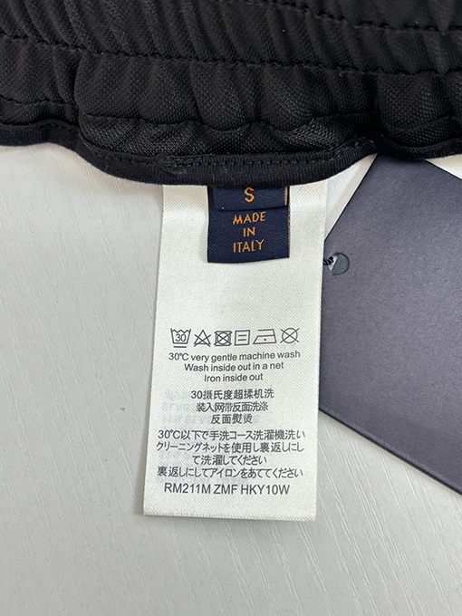 ルイヴィトンコピー 四つ葉のクローバーのスケッチが刺繍されたストレートレッグのカジュアルパンツ