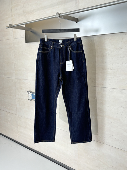 ボッテガヴェネタ クラシックな織りレザーウォッチポケットジーンズ