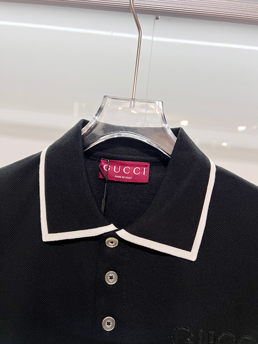 グッチ GUCCI 胸に刺繍ロゴが入った半袖ポロシャツ