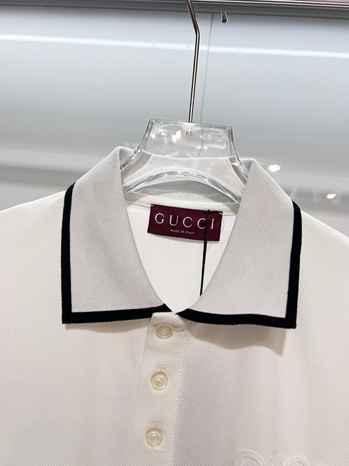 グッチ GUCCI 胸に刺繍ロゴが入った半袖ポロシャツ