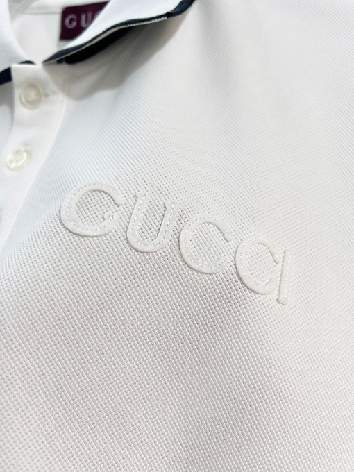 グッチ GUCCI 胸に刺繍ロゴが入った半袖ポロシャツ