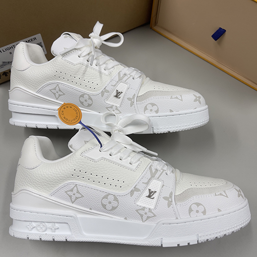 ルイヴィトンコピー Trainer Sneaker スタイリッシュなカップルスニーカー
