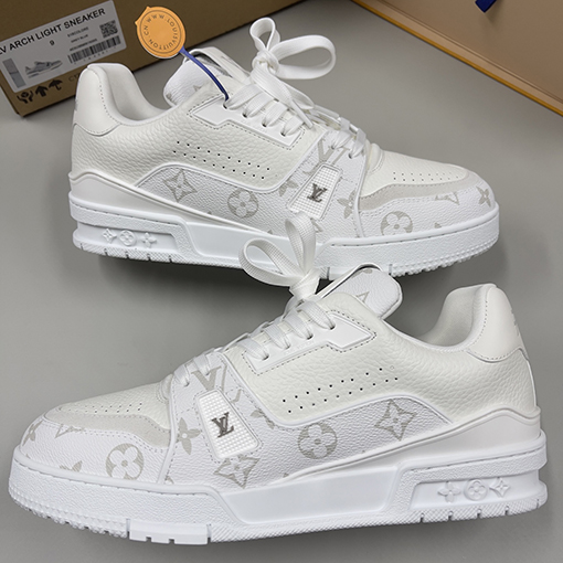 ルイヴィトンコピー Trainer Sneaker スタイリッシュなカップルスニーカー