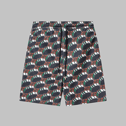 グッチ 全面ロゴプリントのカジュアルショートパンツ