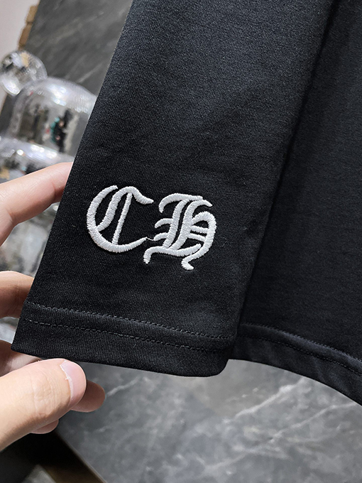 クロムハーツスーパーコピー サンスクリット刺繍クロス半袖Tシャツ