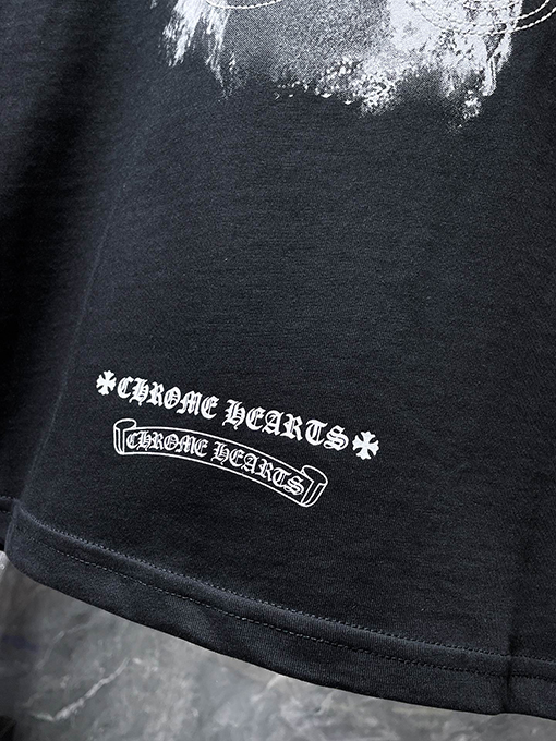 クロムハーツスーパーコピー サンスクリット刺繍クロス半袖Tシャツ