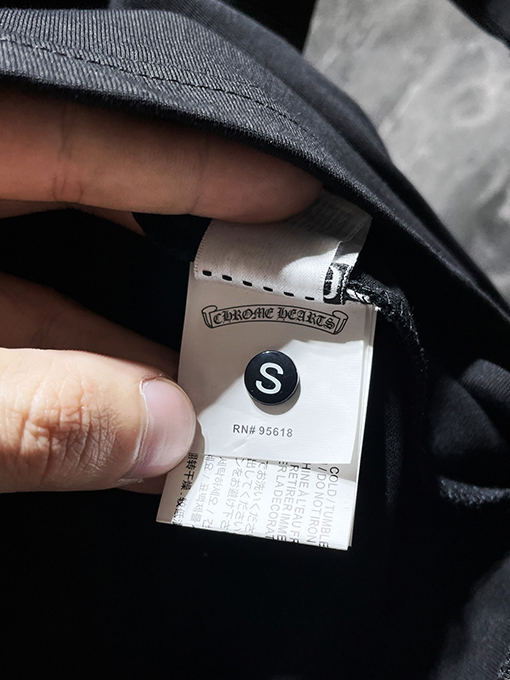 クロムハーツ 馬蹄サンスクリットアップリケ半袖Tシャツ