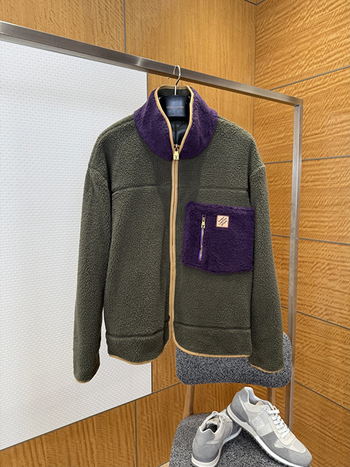 ルイヴィトンスーパーコピー カラーブロックのラムウールスタンドカラージップアップジャケット