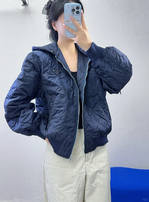 プラダ ダイヤモンド柄フード付きコットンジャケット