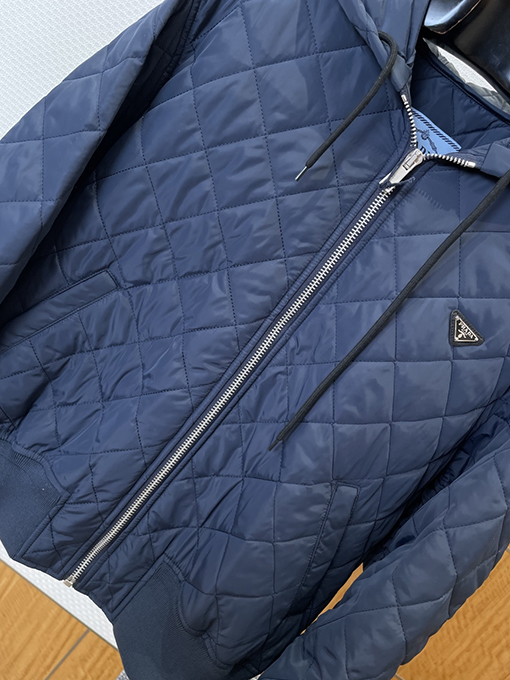 プラダ ダイヤモンド柄フード付きコットンジャケット