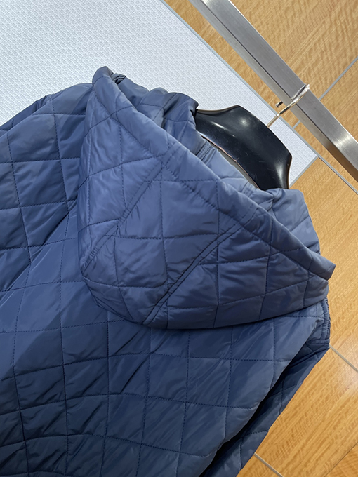 プラダ ダイヤモンド柄フード付きコットンジャケット