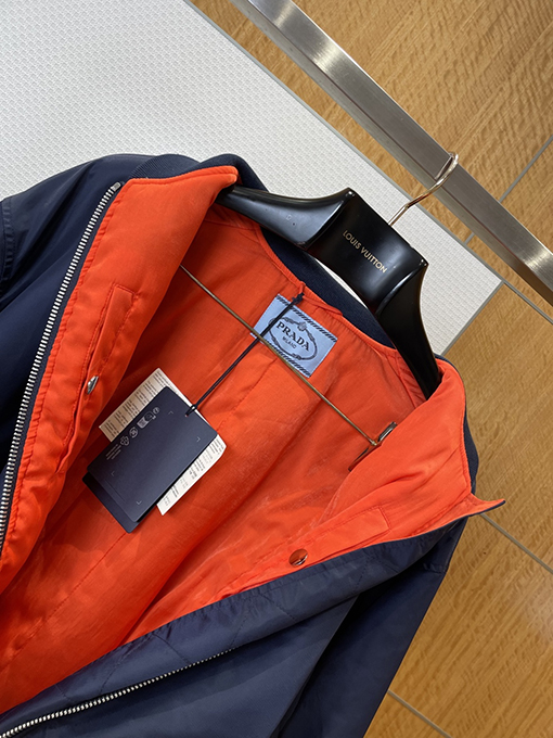 プラダ ニットトライアングルロゴスタンドカラーコットンジャケット