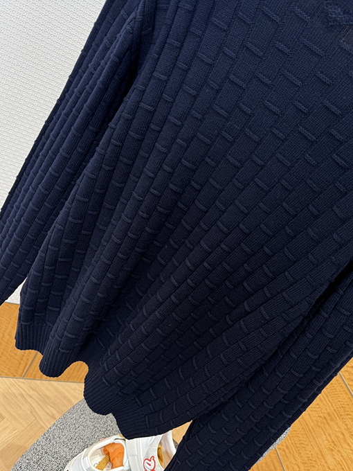 プラダコピー 三角形の竹編みクルーネックセーター