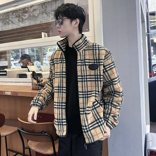 バーバリー チェック柄ラムウールジップアップジャケット