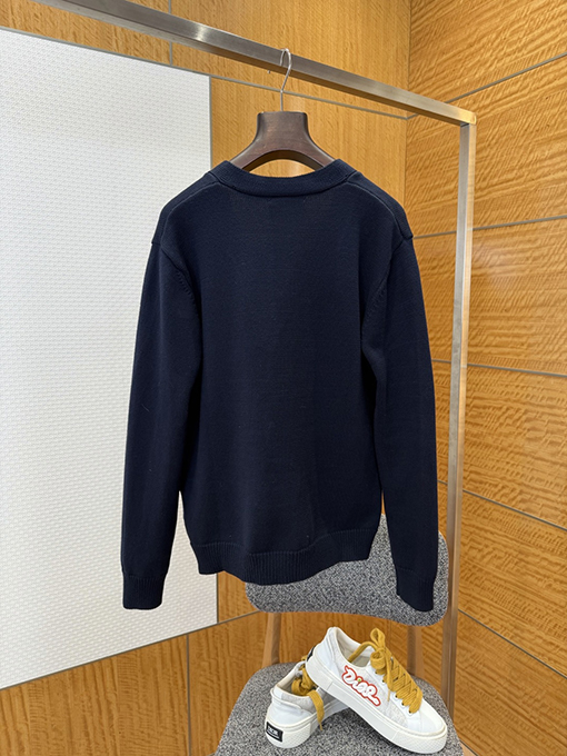 グッチ 新年のランタン刺繍ニットカーディガン