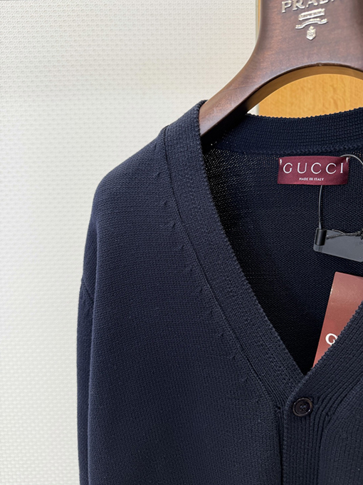 グッチ 新年のランタン刺繍ニットカーディガン